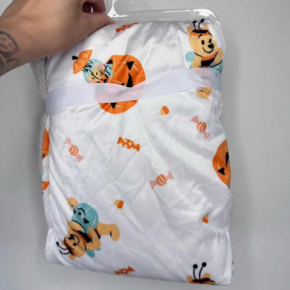 NEW Disney Winnie The Pooh Halloween Baby Blanket